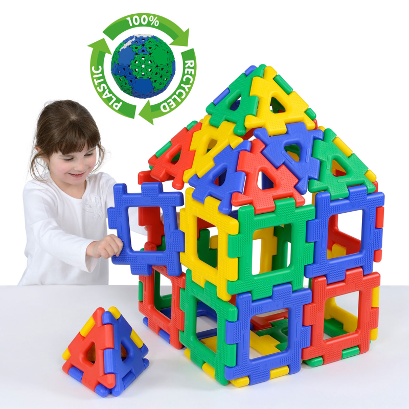 Los niños construyen juntos una casa con Giant Polydron – perfecto para el trabajo en equipo y la motricidad. Los niños construyen juntos una casa con Giant Polydron – perfecto para el trabajo en equipo y la motricidad.