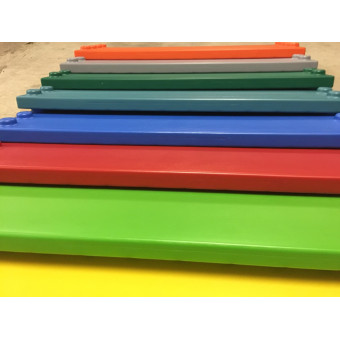 Een kast van ESDA planken en Blokken