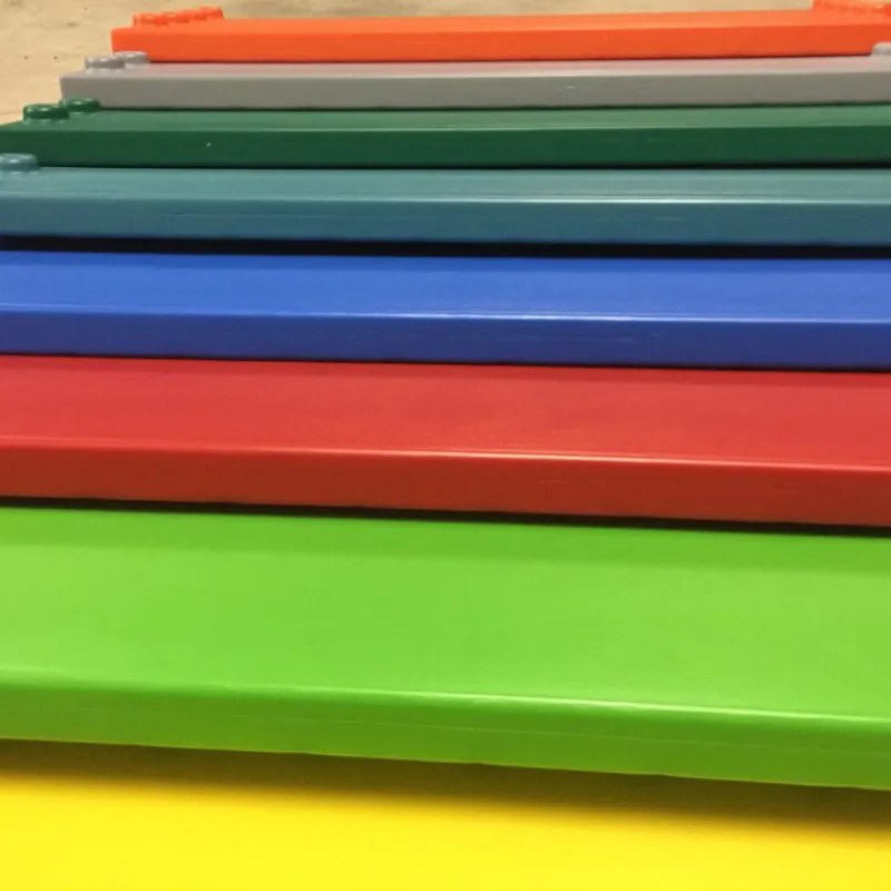 Een kast van ESDA planken en Blokken